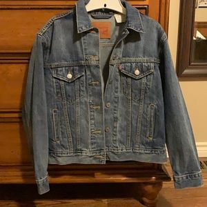 XS Levi’s Jean Jacket